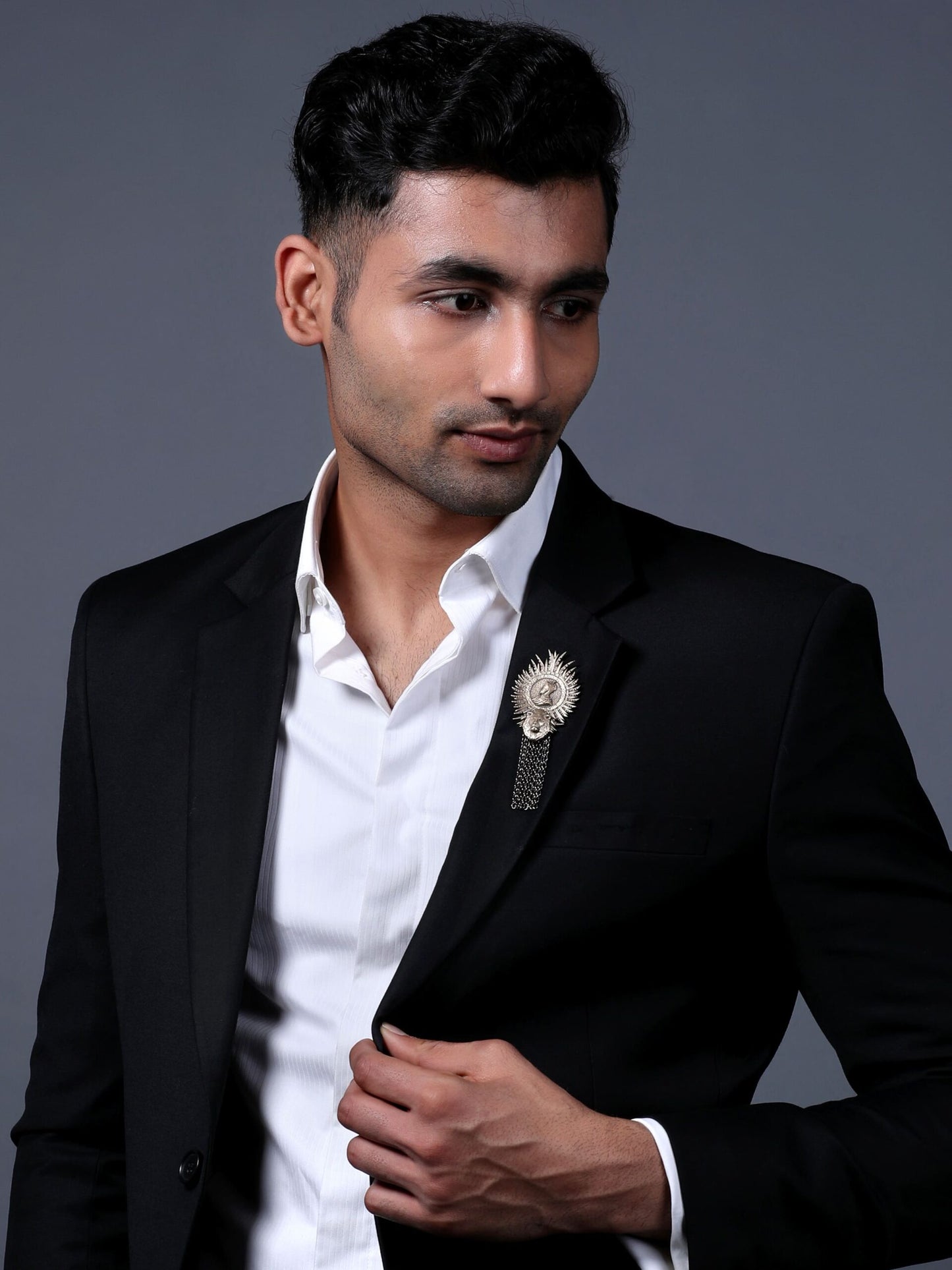 Majesty King Brooch