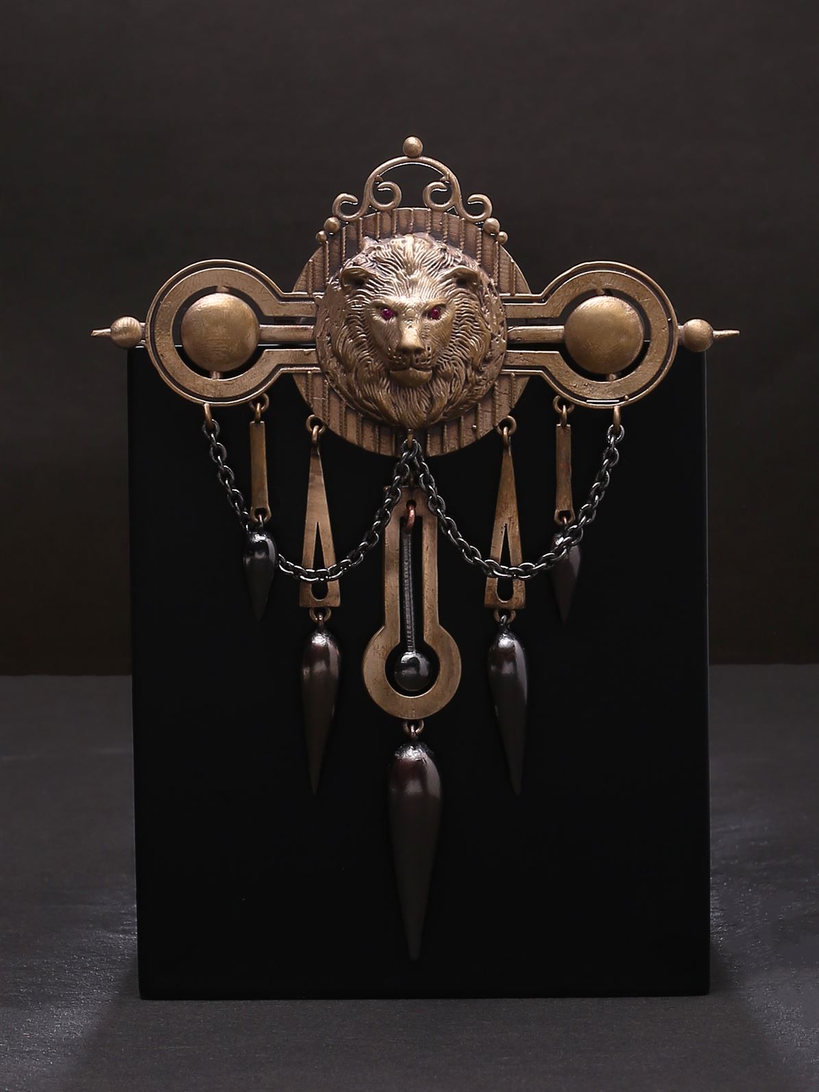 Aestheic Lion Brooch