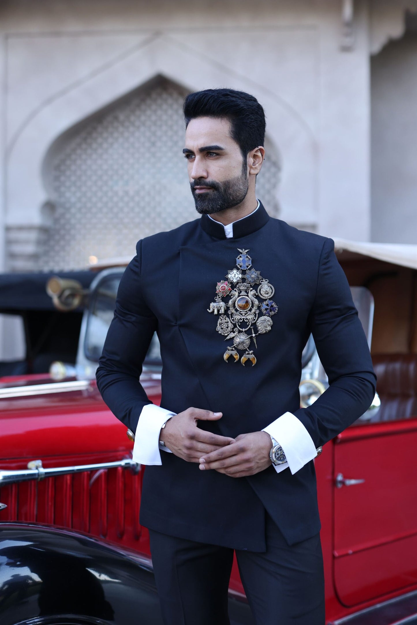 Sovereign Brooch-Stitchable