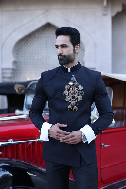 Sovereign Brooch-Stitchable