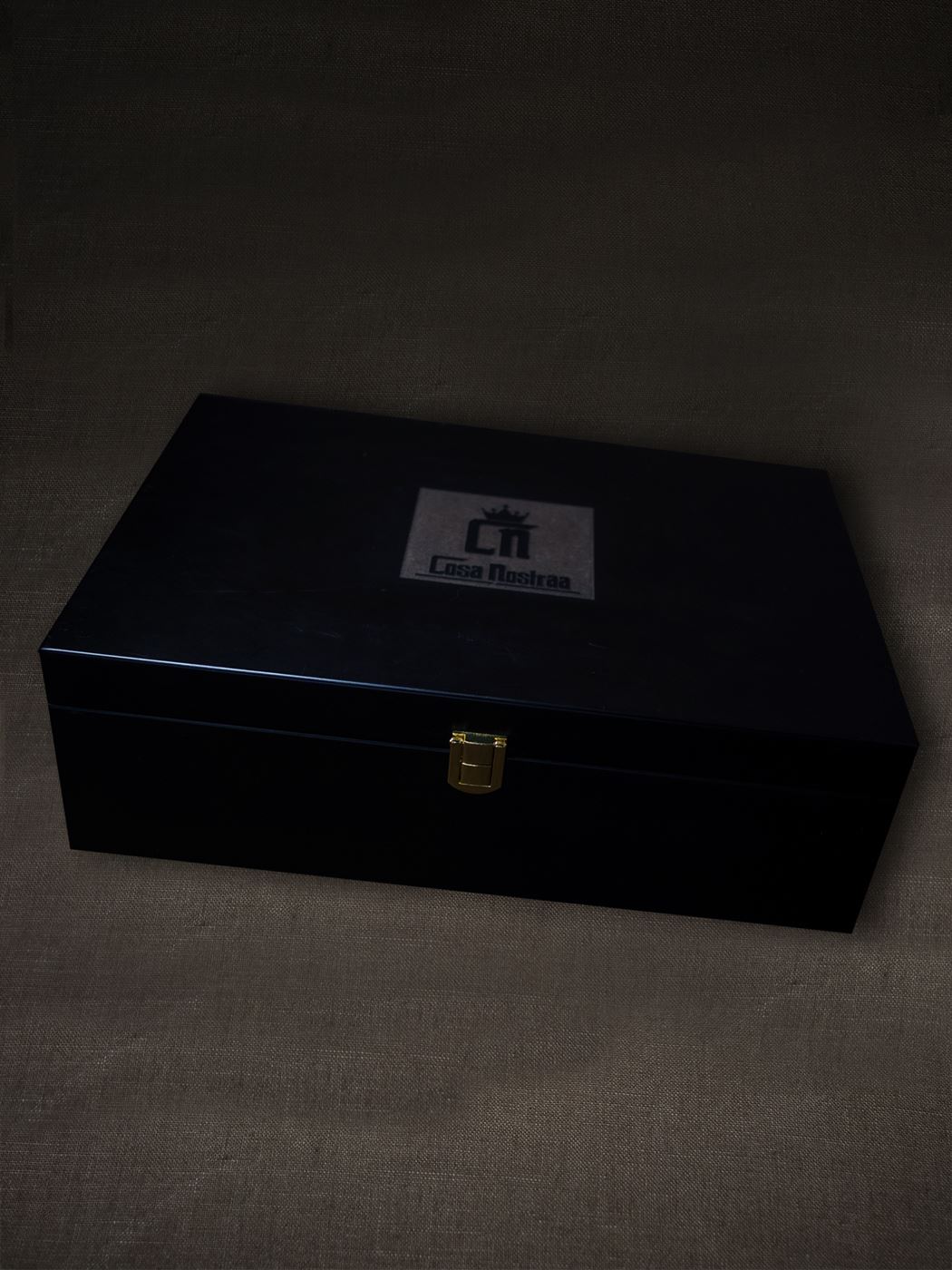 Sovereign Brooch-Stitchable