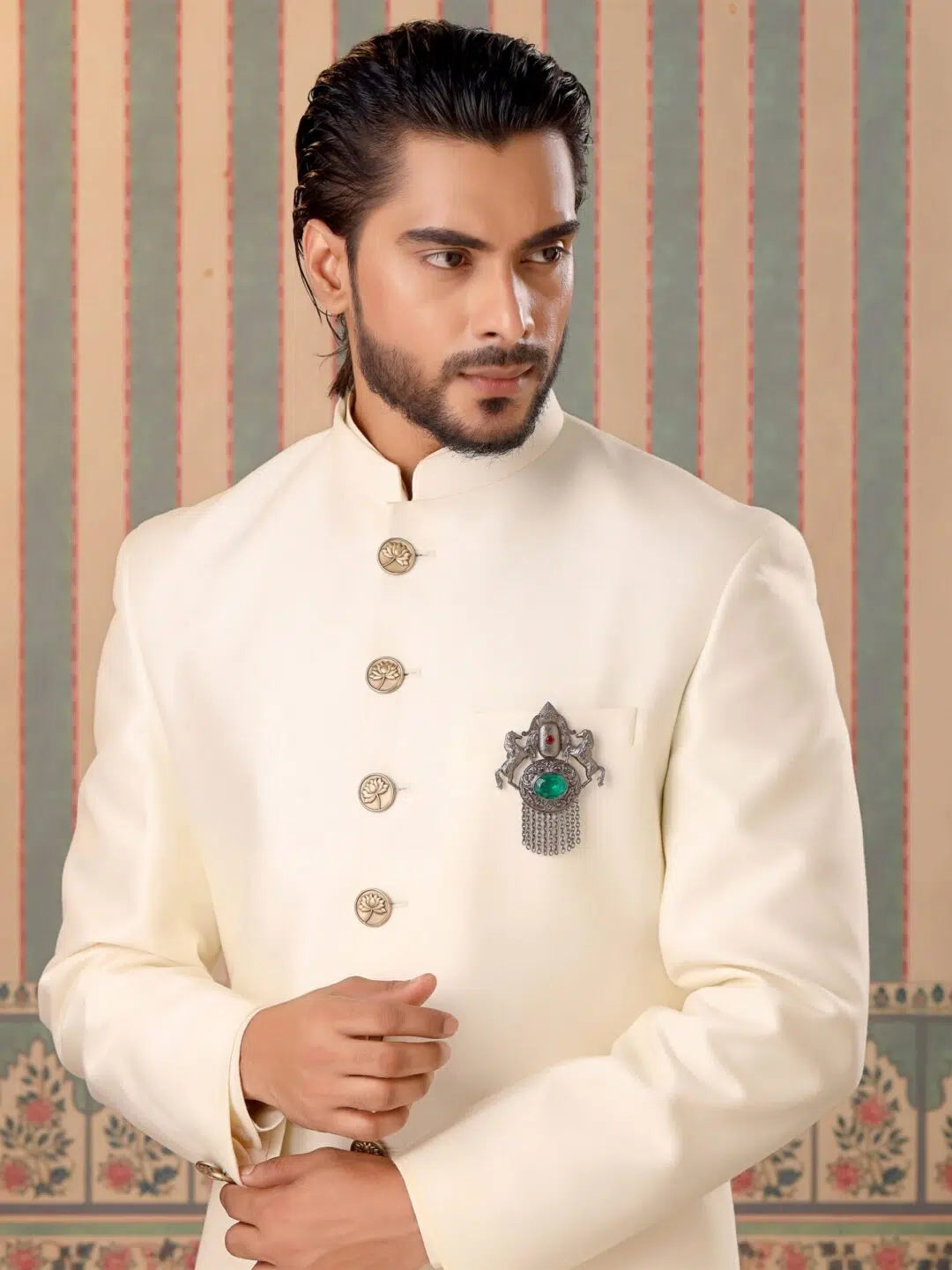 Sawaar-e-Noor Brooch