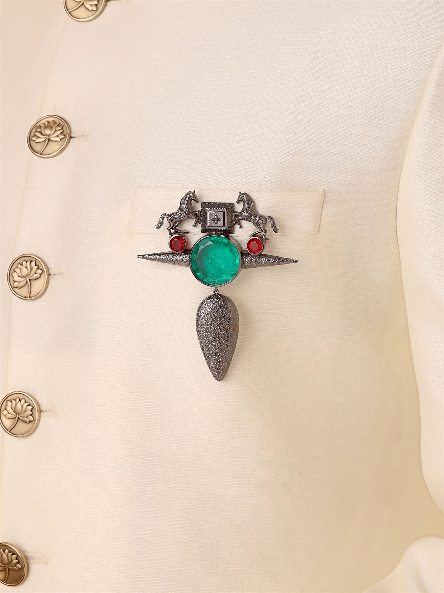 Sawaar-e-Shaan Brooch