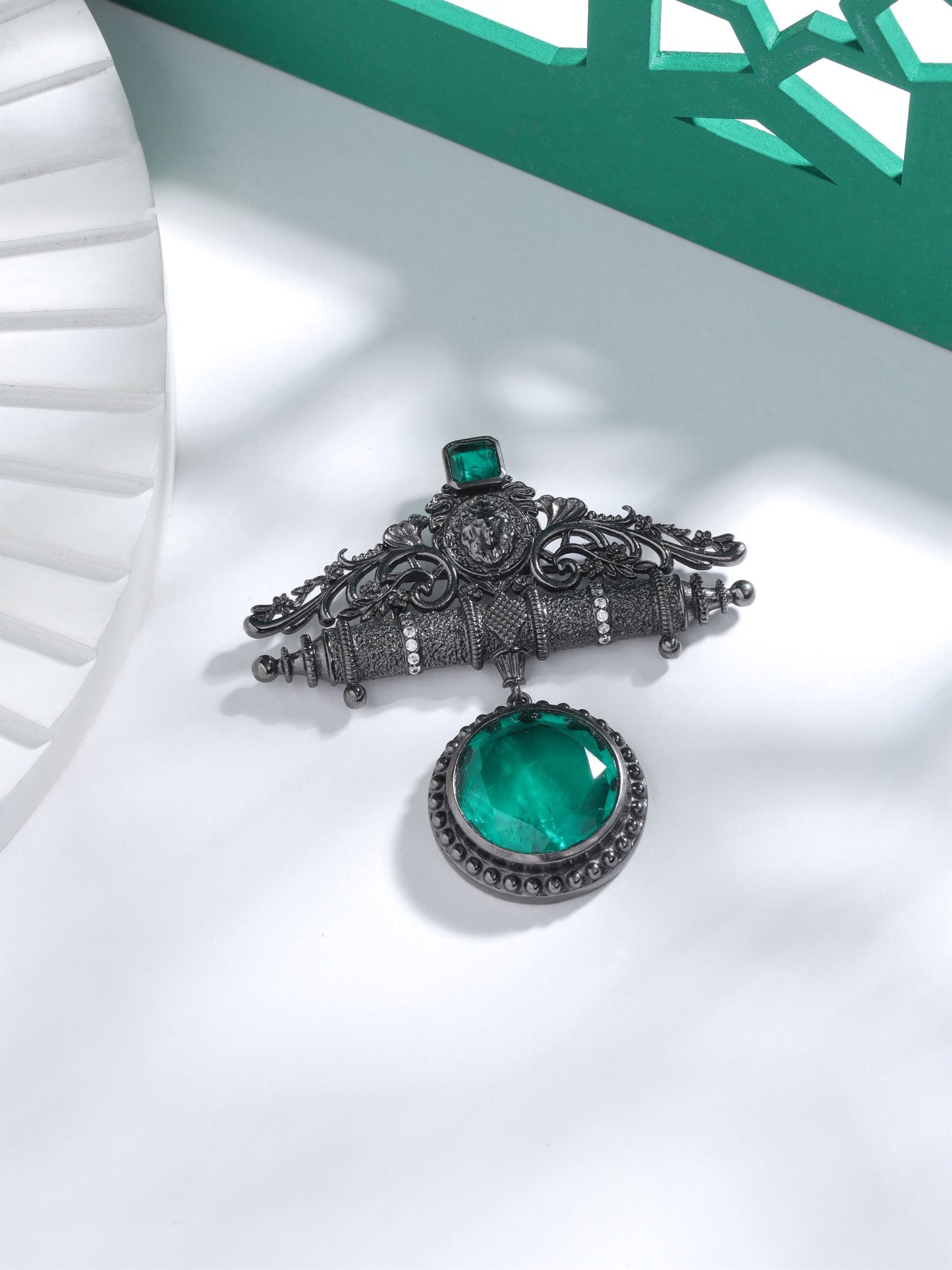 Ada-e-Khaas Brooch