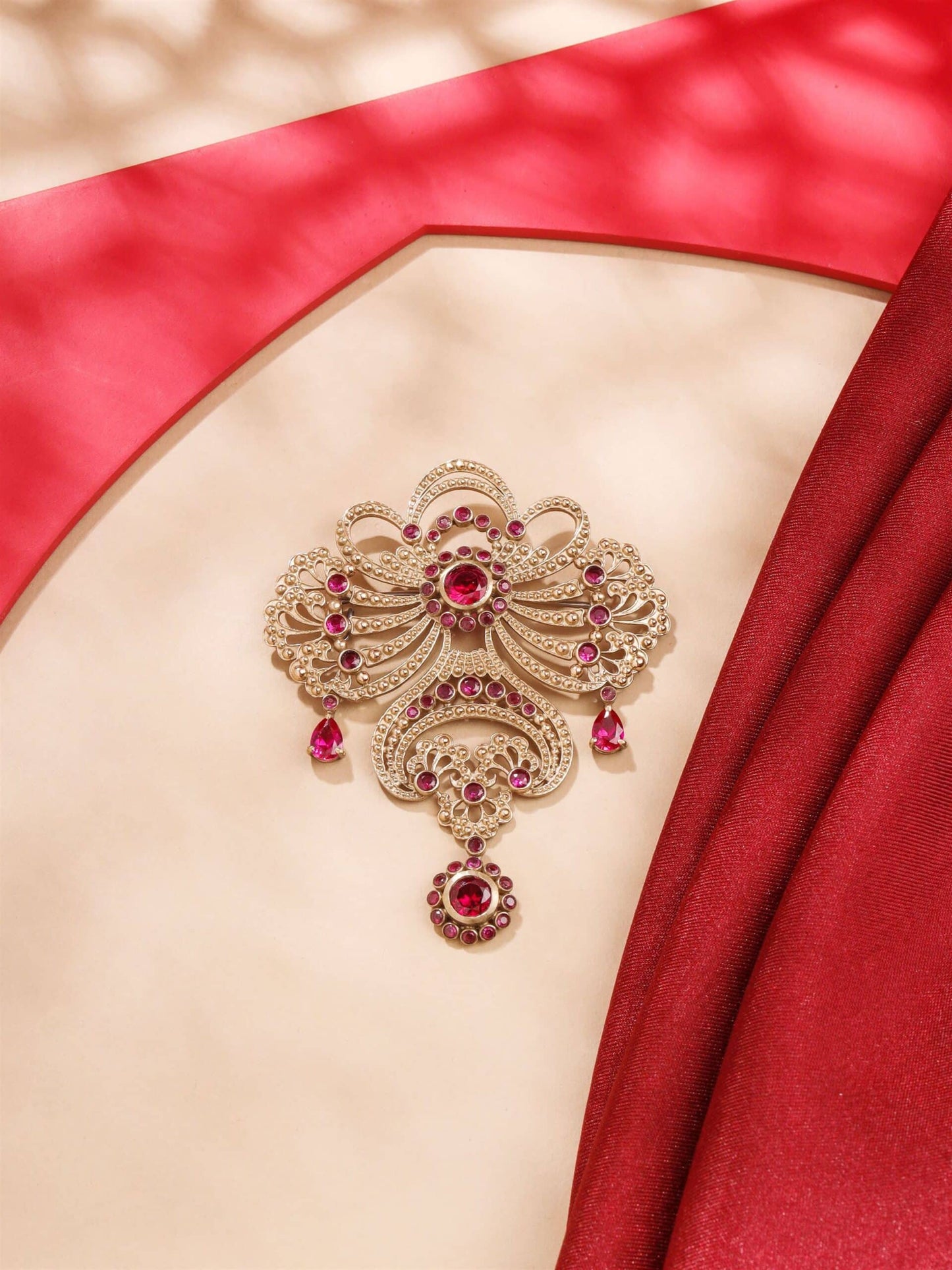 Amaze Allure Brooch