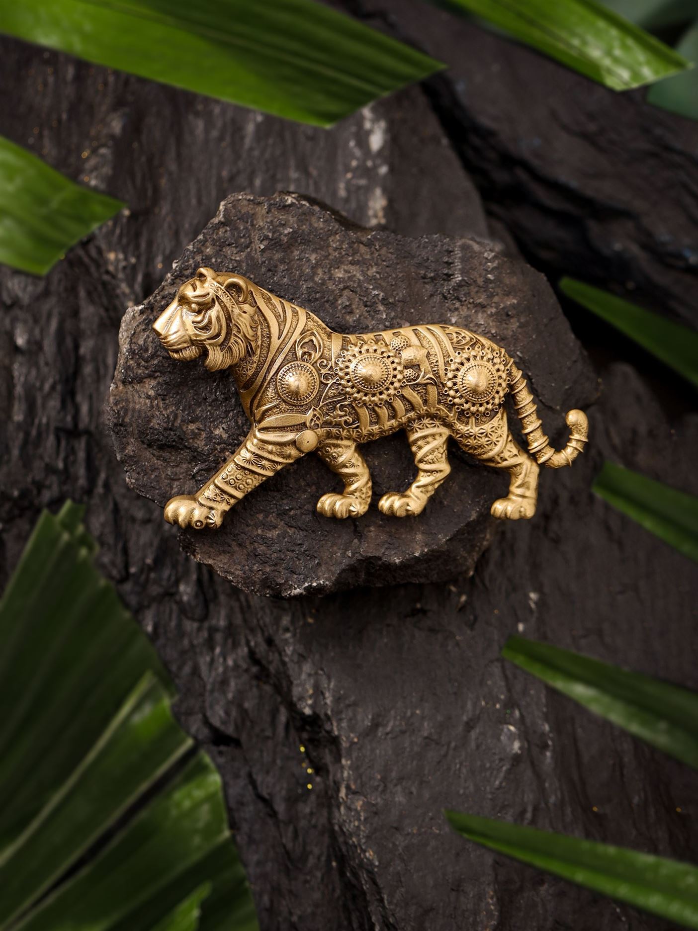 Sovereign Stride Brooch