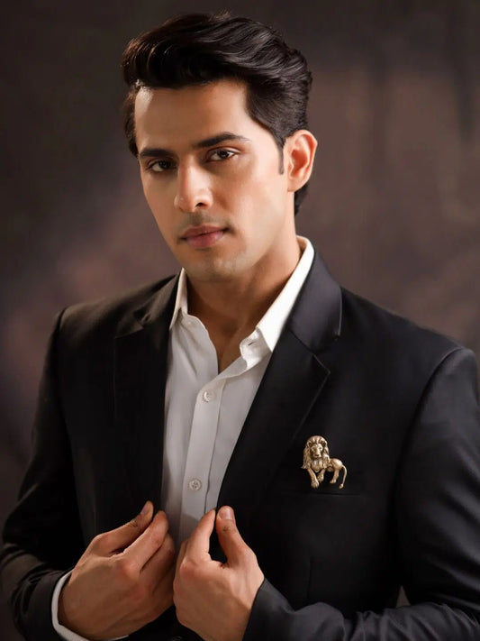 Sovereign Mane Brooch