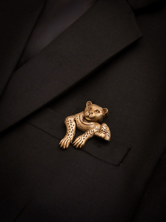 The Shadow Stalker Brooch