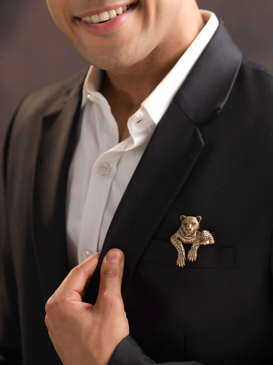 The Shadow Stalker Brooch