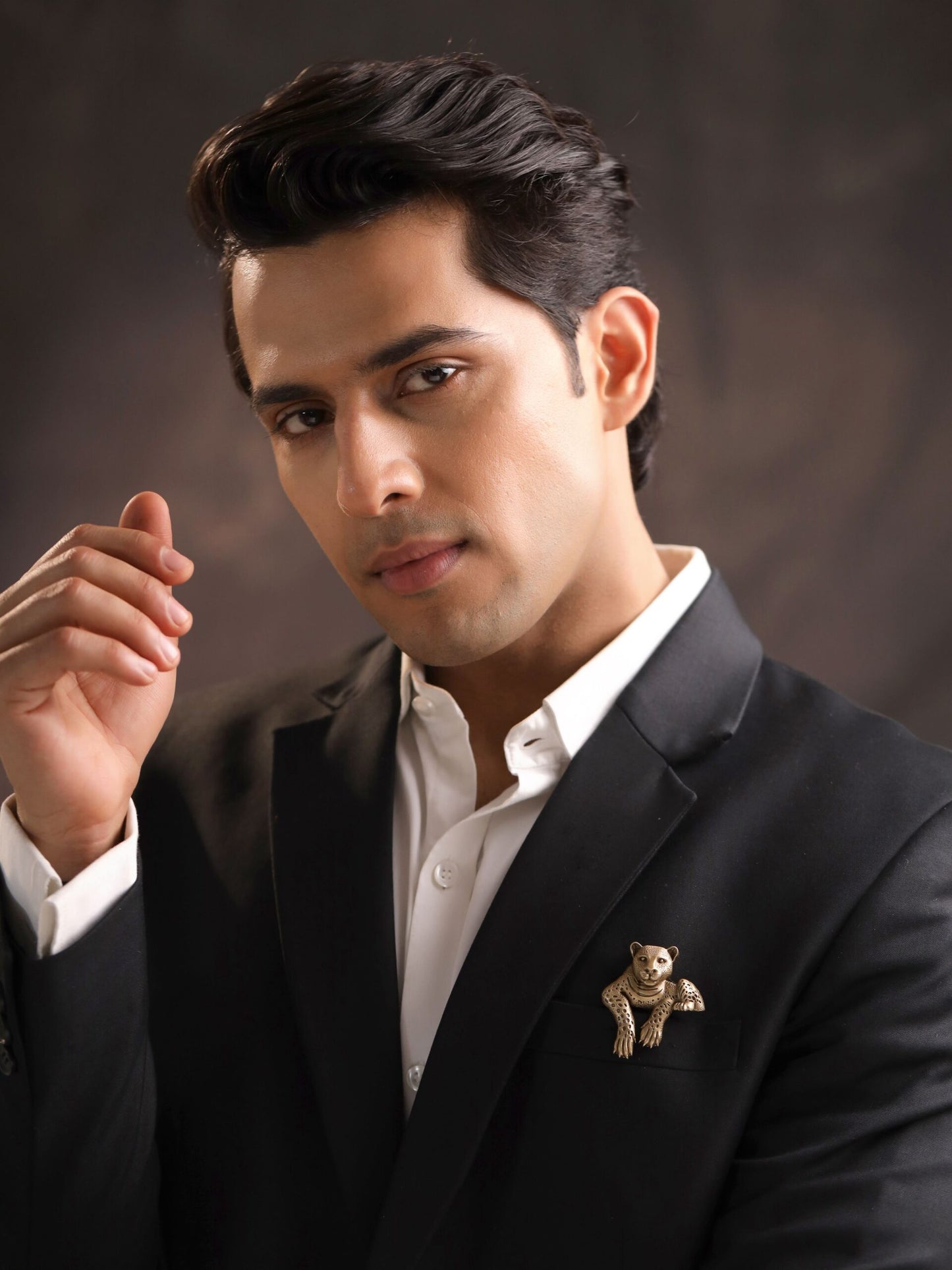 The Shadow Stalker Brooch