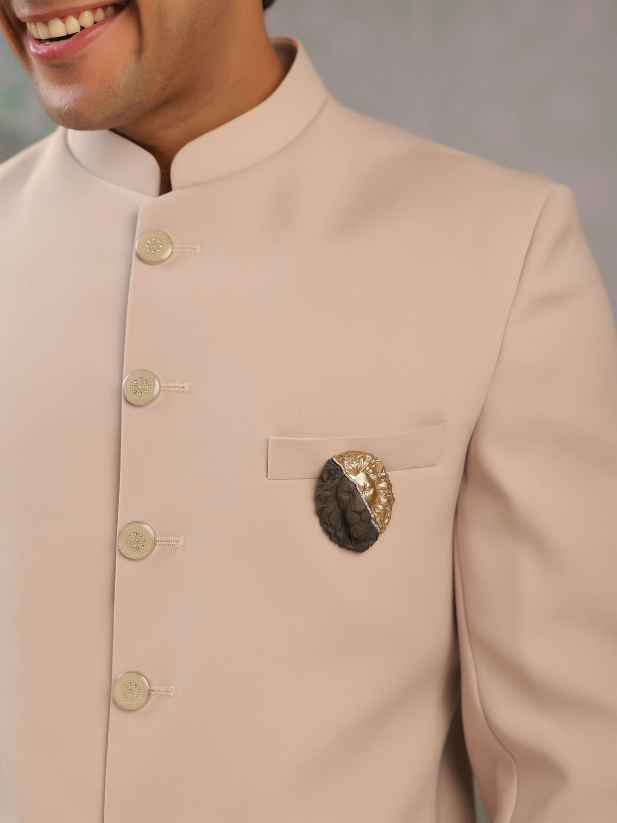 The Dual-Tone Lion Majesty Brooch