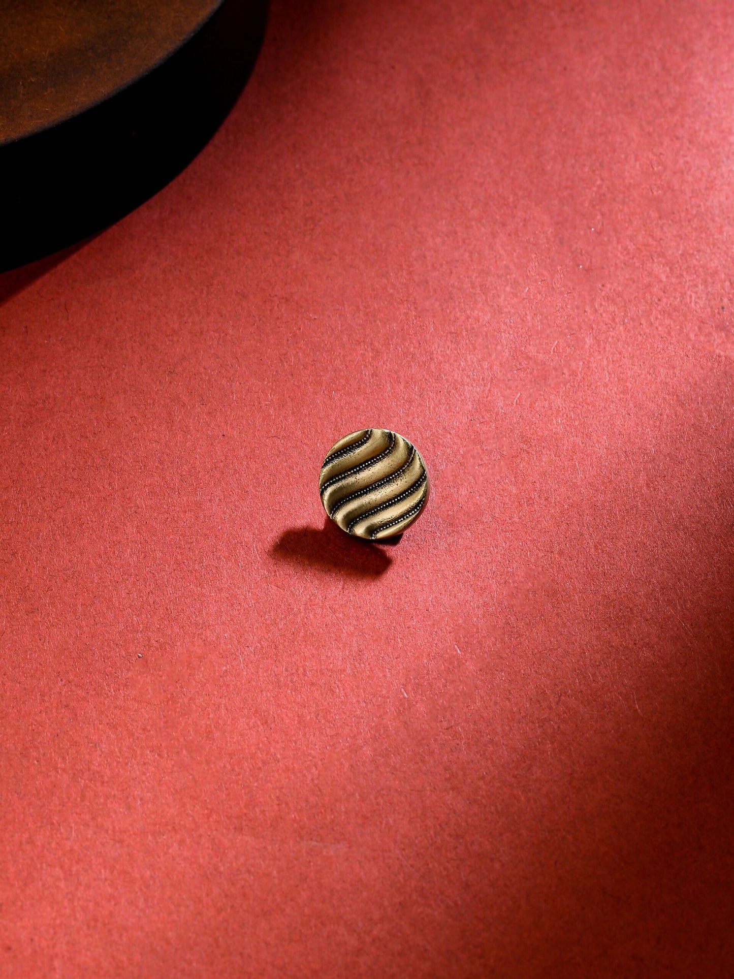 Elegant Shimmer Buttons