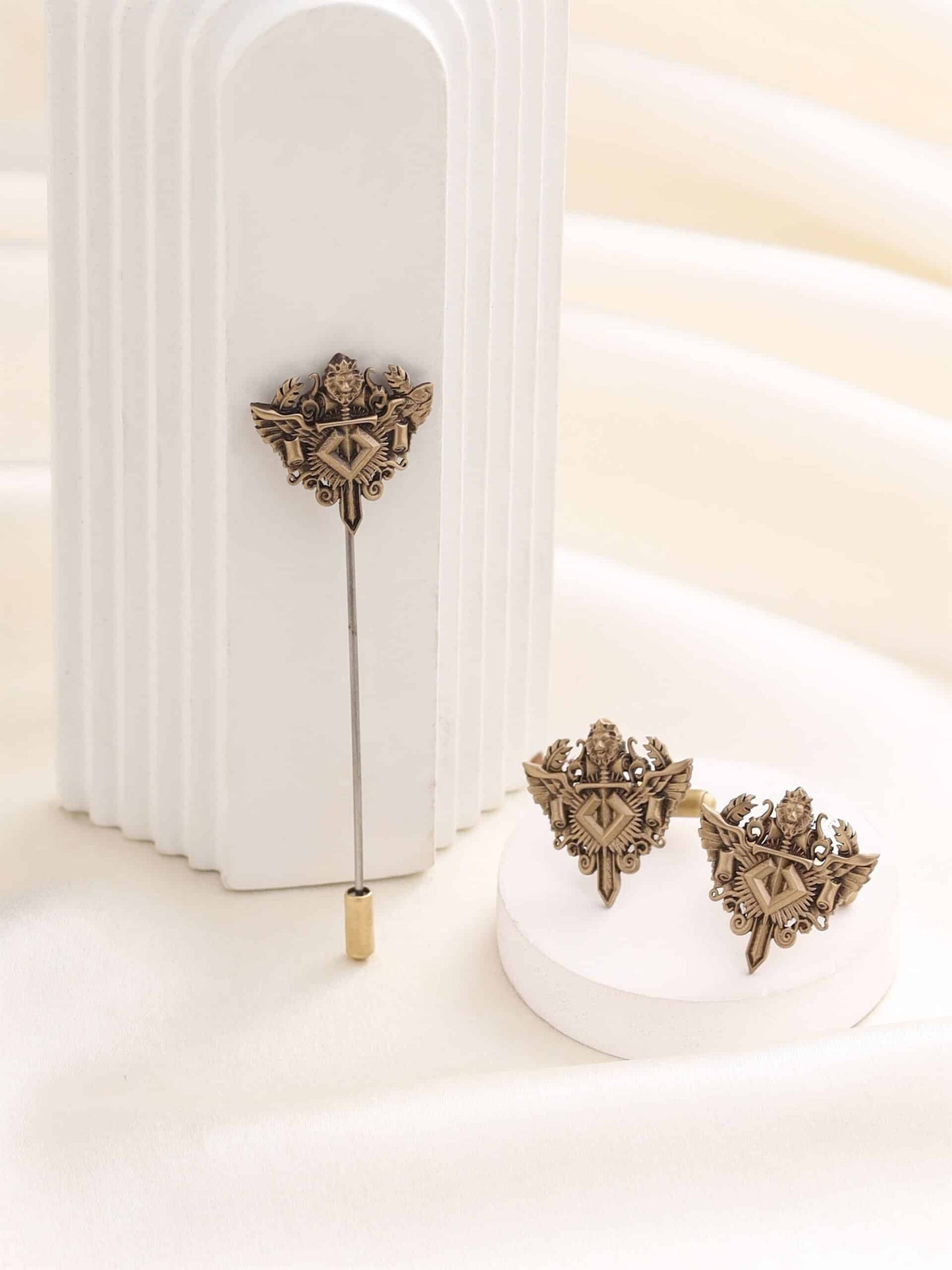 The Knight Lion Gift Set