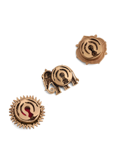 Royal Heritage Button Cover