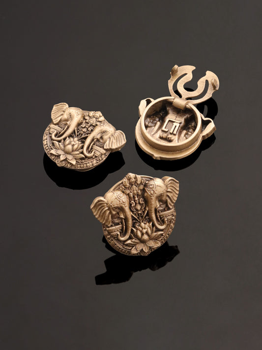 Royal Wild Button Cover