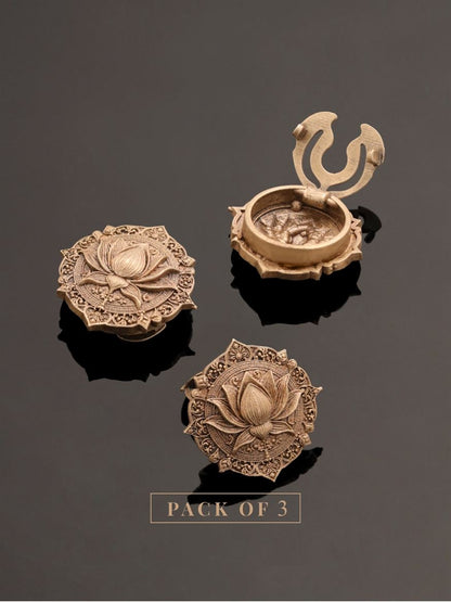 The Lotus Majesty Button Cover