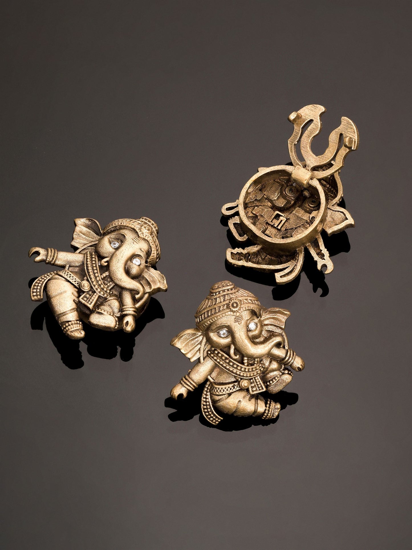 Blessing Bal Ganesha Button Cover