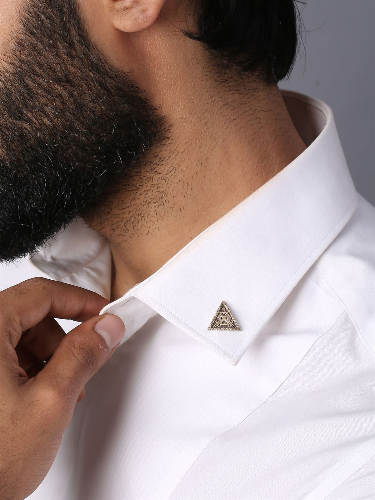 Triangular Collars Triangle Shield Collar Tips - Buy Collar Tips for Men from Cosa Nostraa