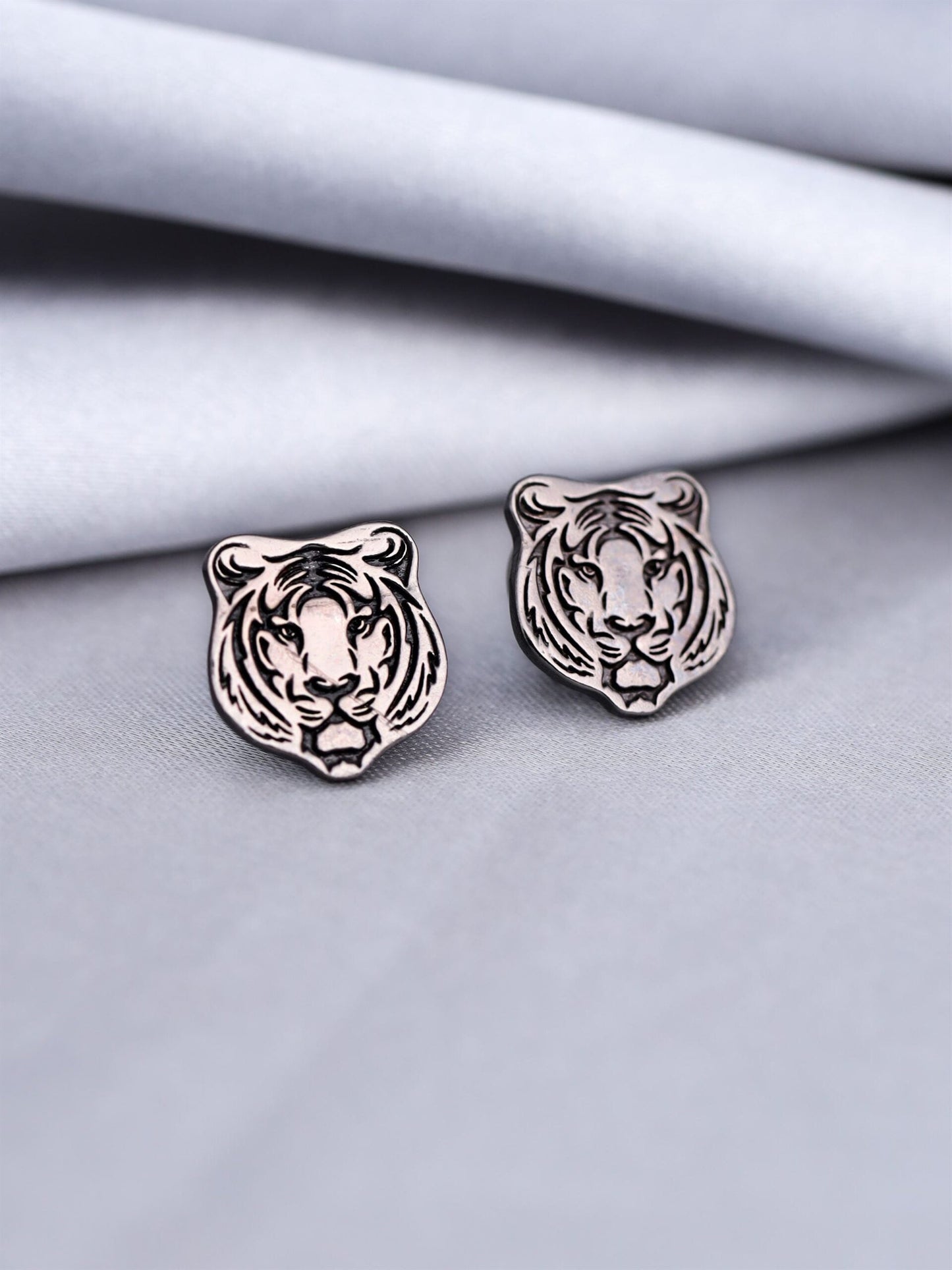 Fiery Tiger Collar Tips