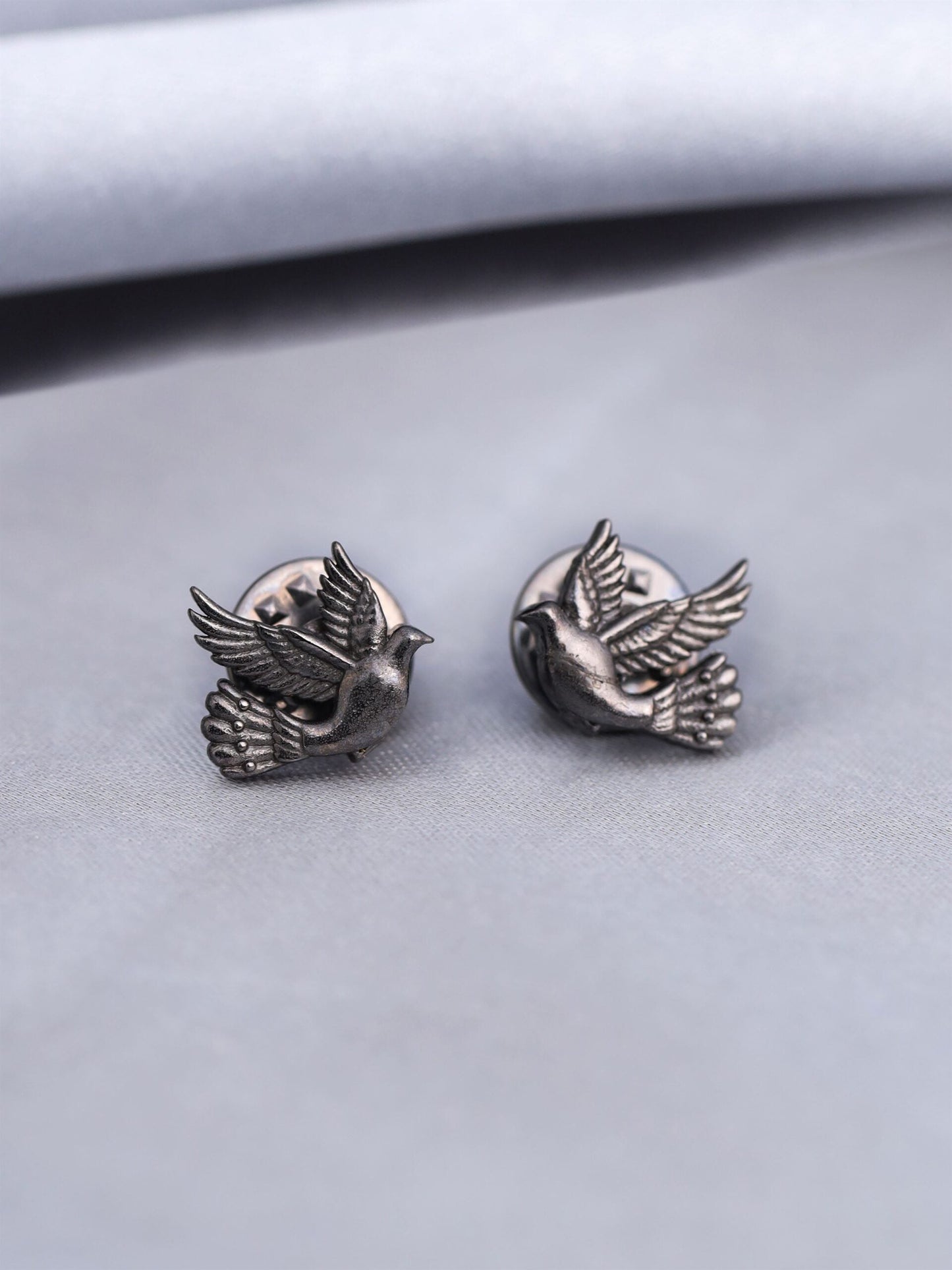 Flying Bird Collar Tips