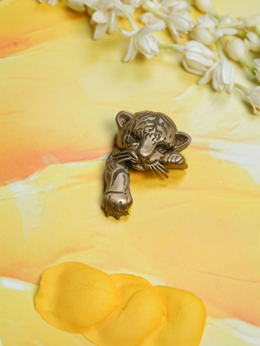 Whispering Stripes Brooch