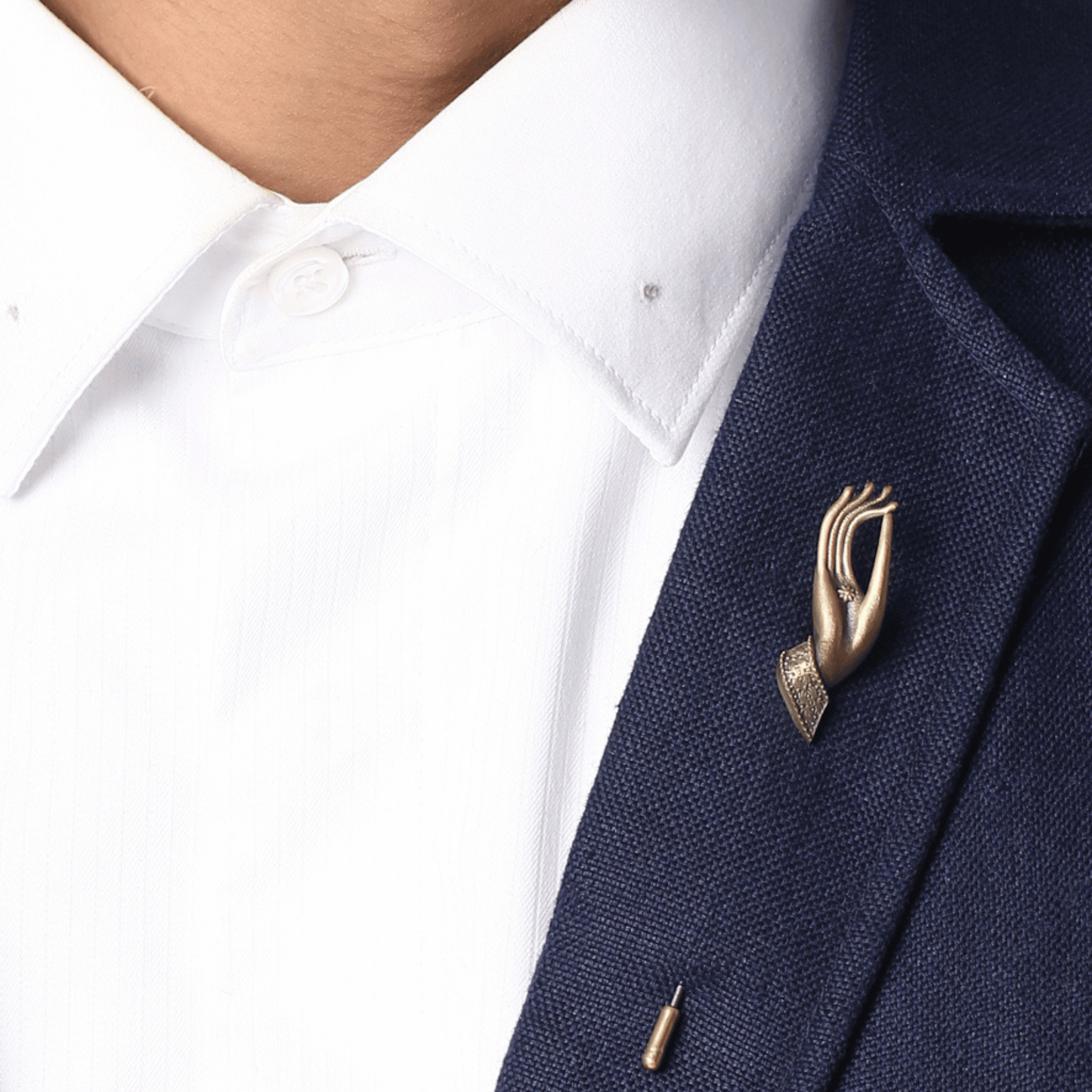 Blessing Hand Antique Gold Lapel Pin for Men