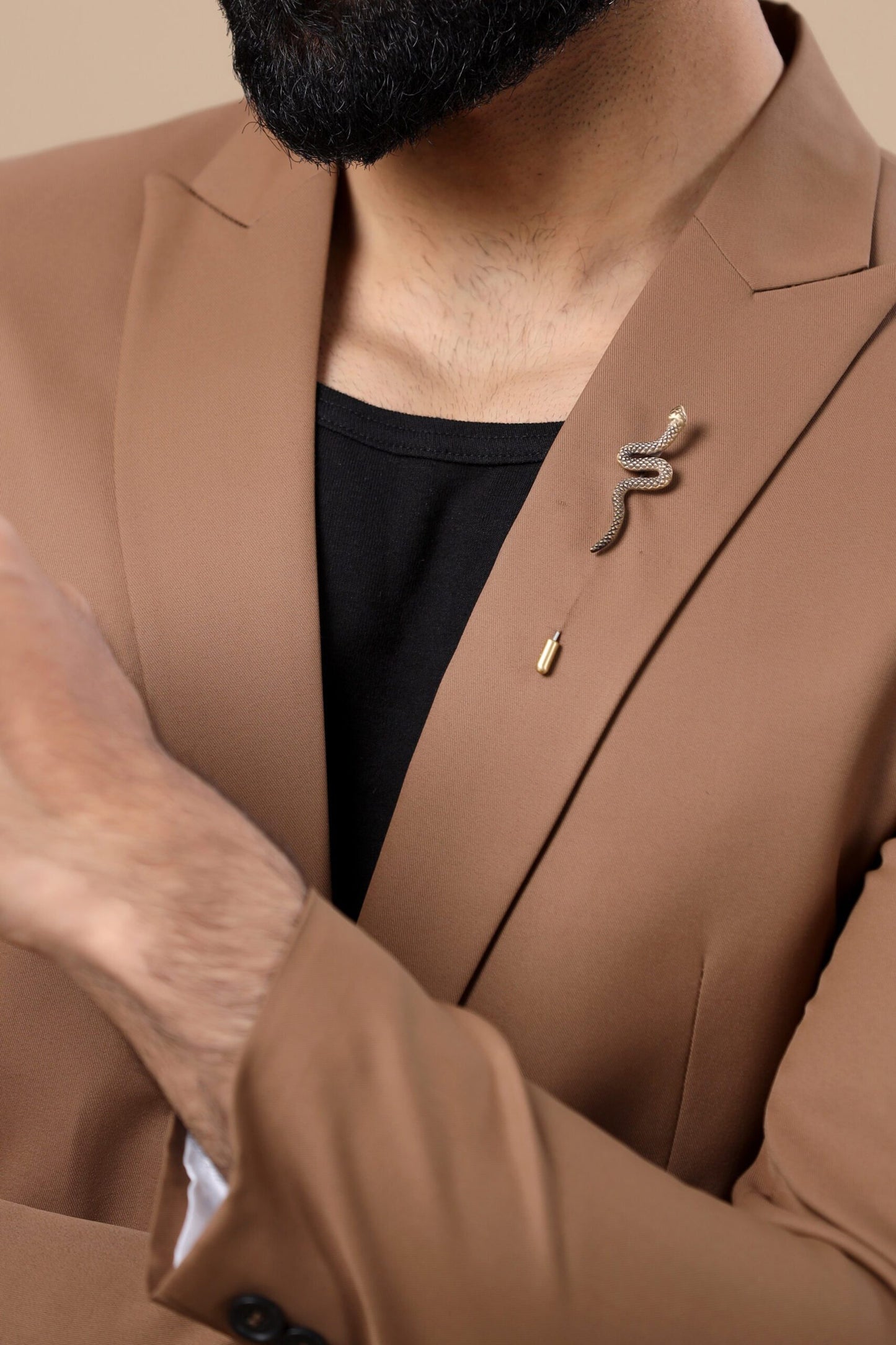 Winding Cobra lapel pin
