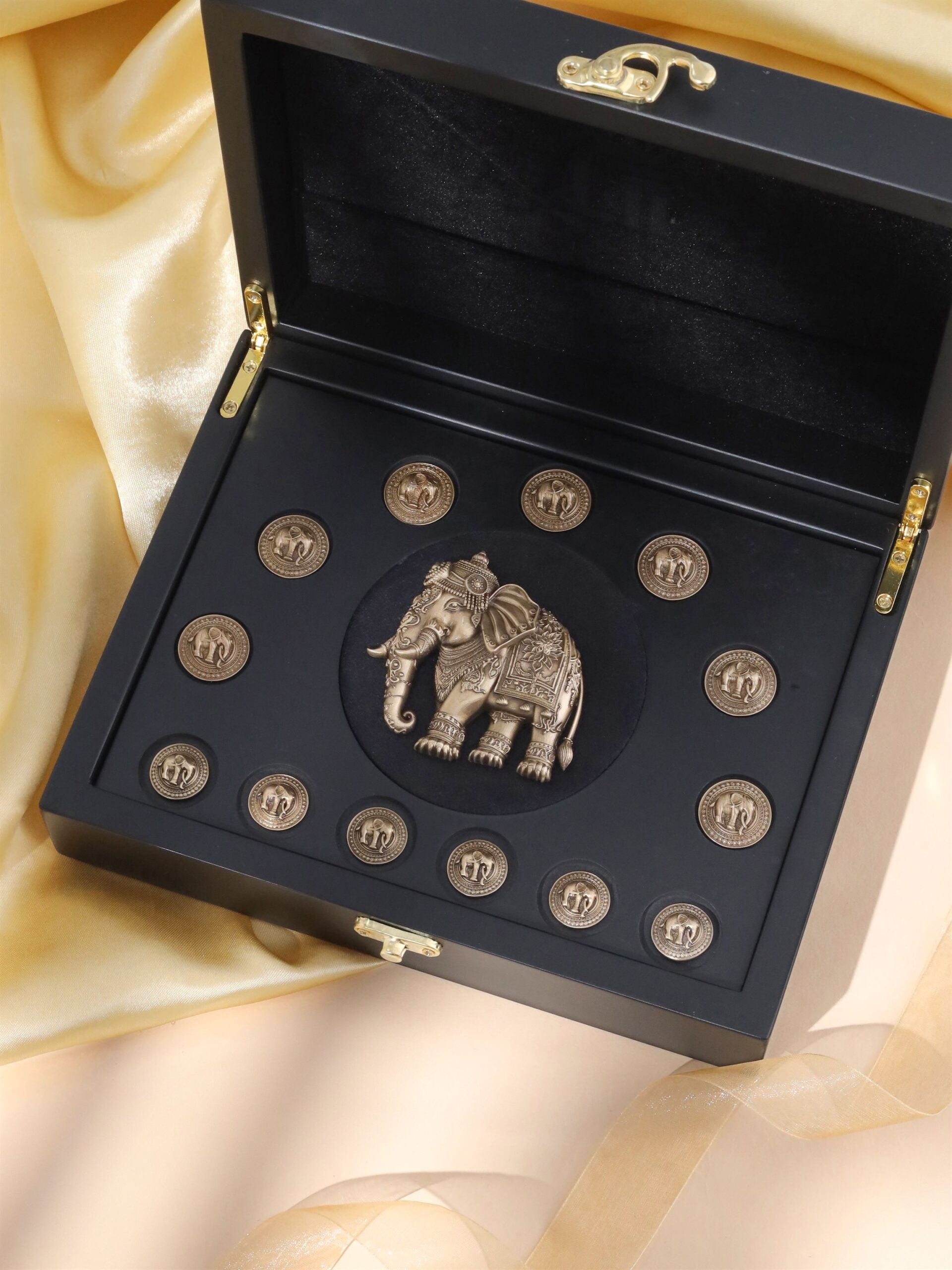 Empire Walk Gift Set - Buy from Cosa Nostraa