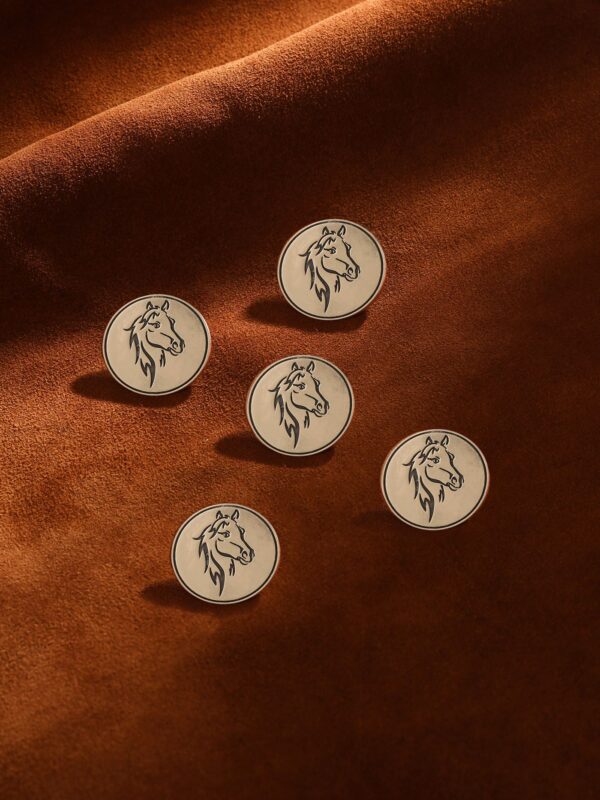 KIng's Knight Buttons