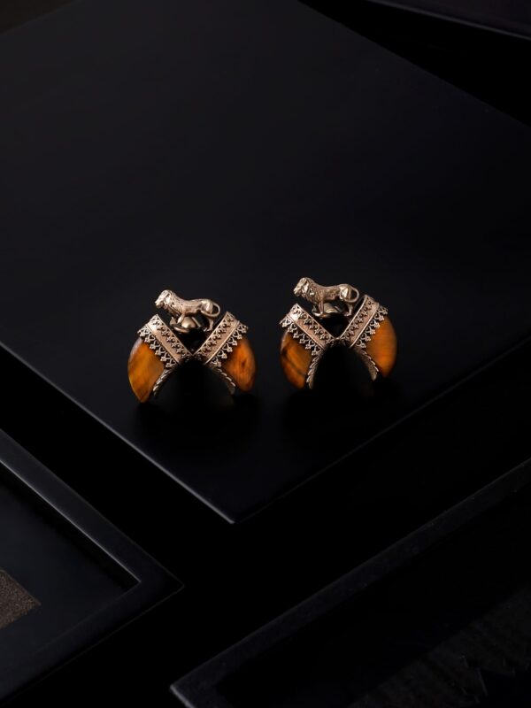 The Lion Claw Cufflinks