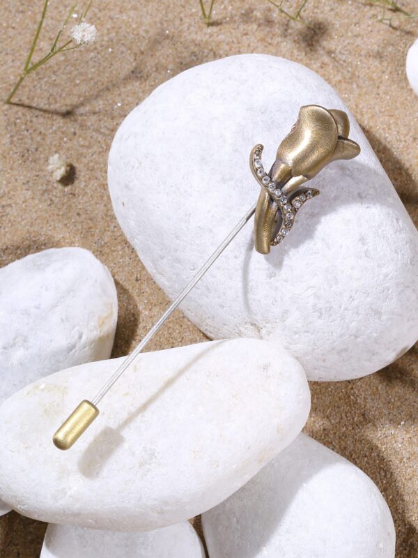 Lover's Rose lapel pin