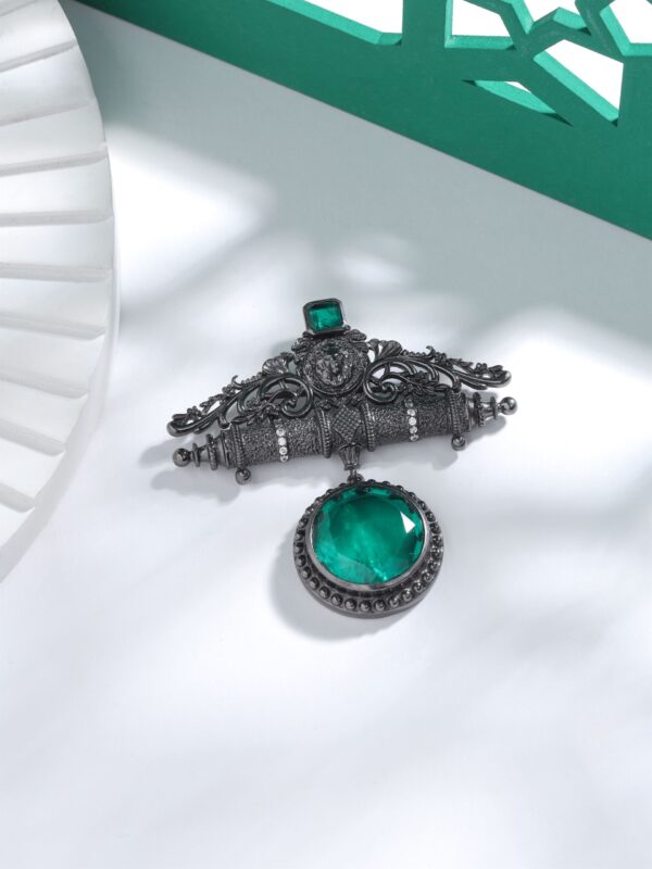 Ada-e-Khaas Brooch