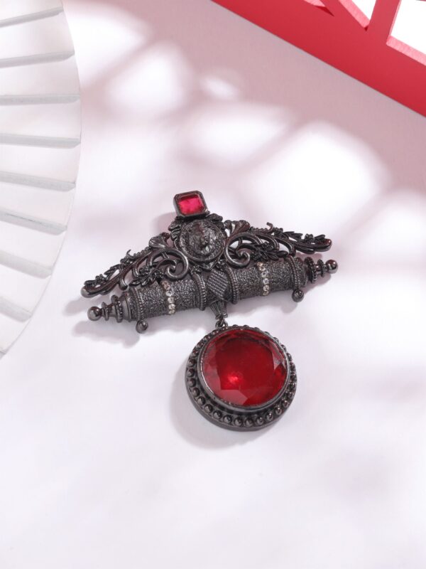 Ada-e-Khaas Brooch