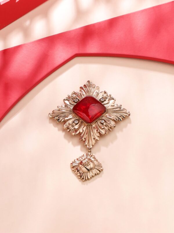 Laal Ishq Brooch