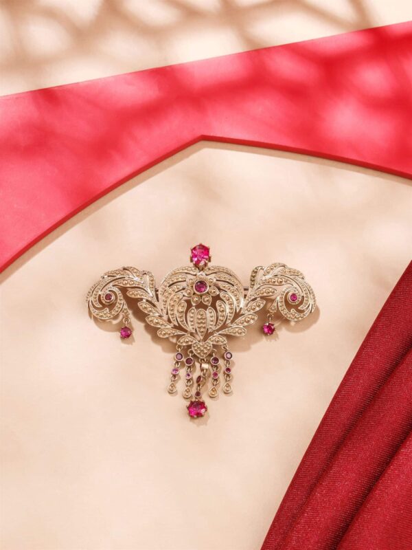 Classy Victorian Brooch