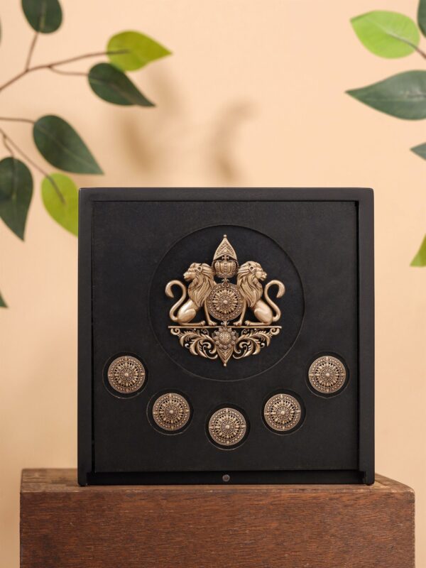 Lion Emblem Gift Set