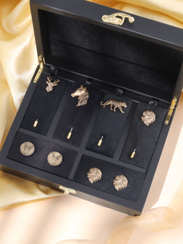 Wild Dominion Gift Ensemble