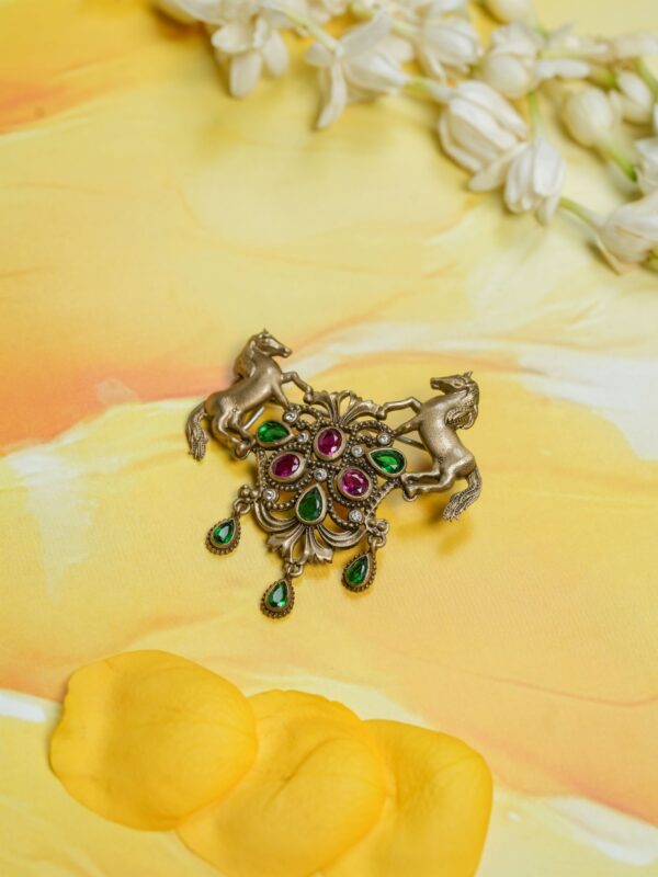 Ghodey Pe Sawaar Brooch