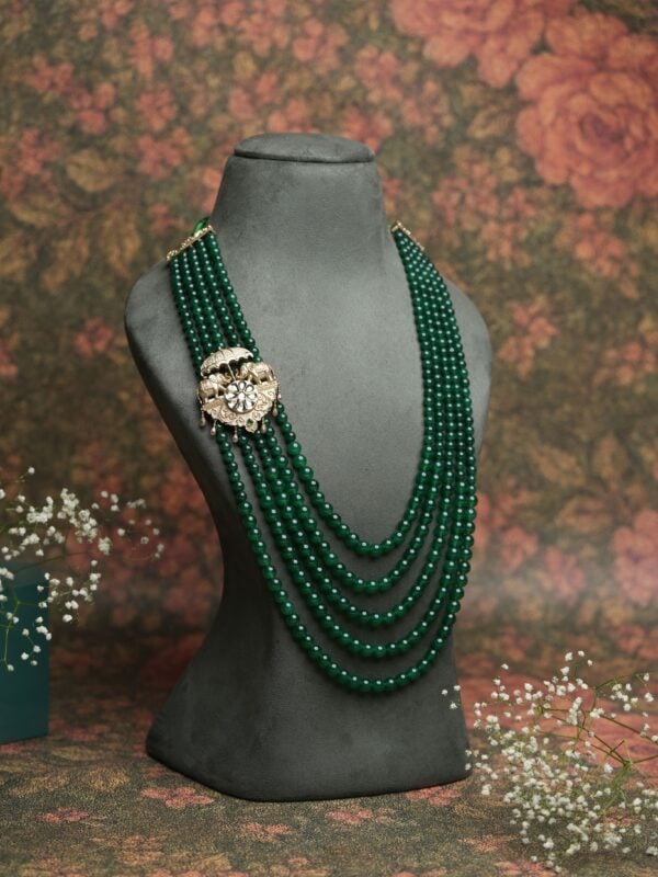 Gajratna Emerald Mala